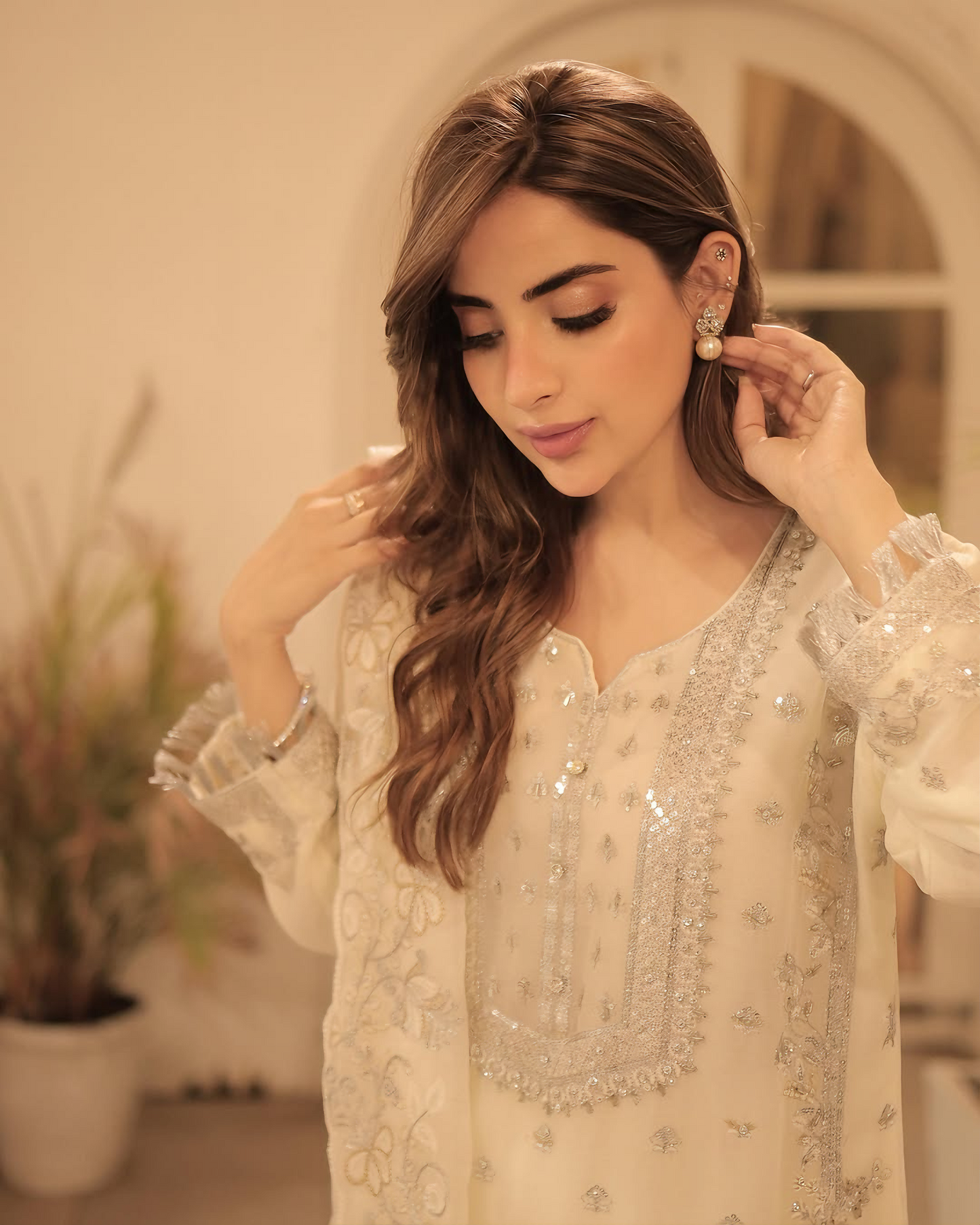 Elegant Noor – Embroidered Cream Chiffon Set