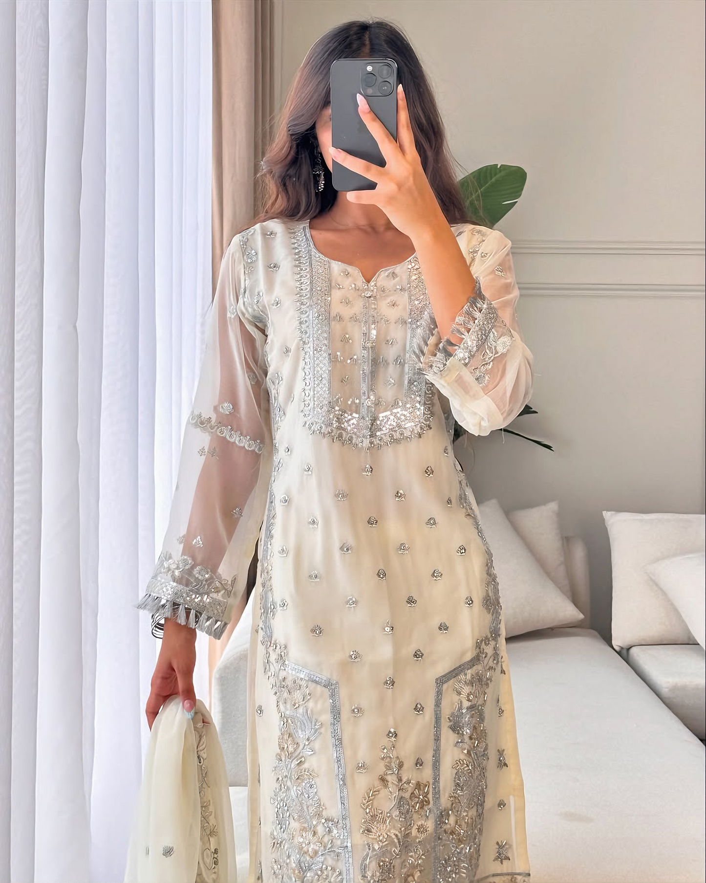 Elegant Noor – Embroidered Cream Chiffon Set