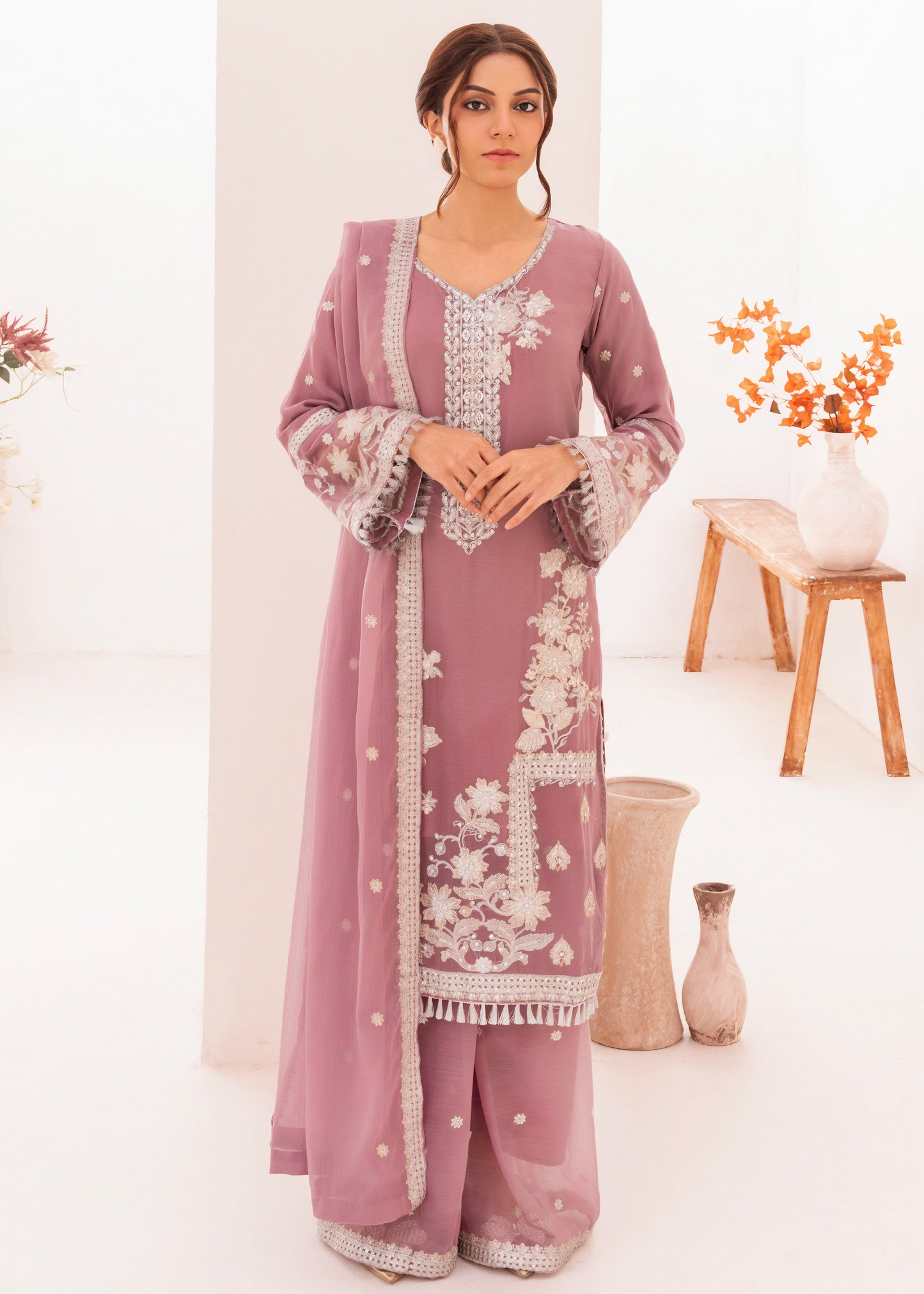 Noor Jahan – Conjunto de chiffon malva bordado