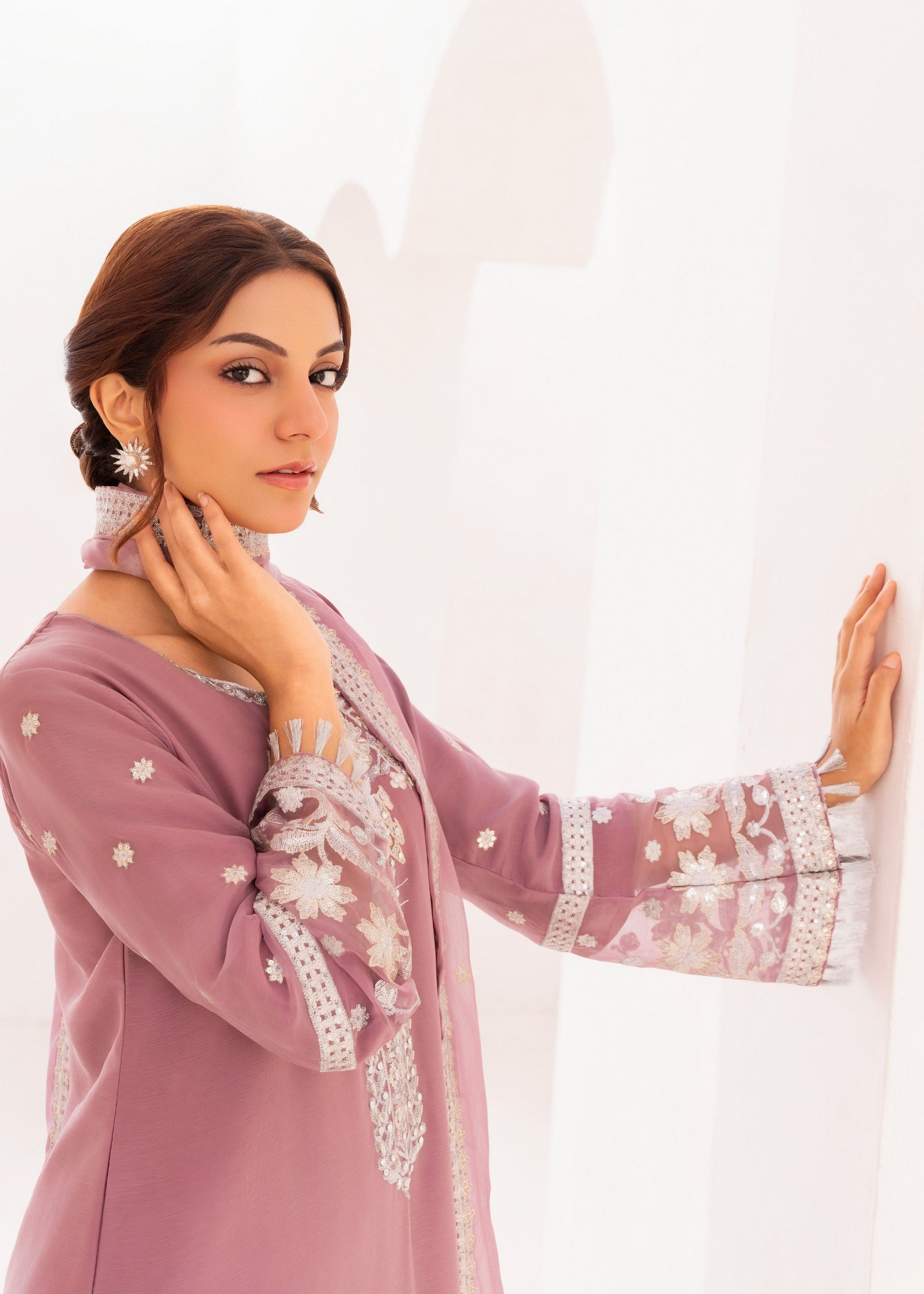 Noor Jahan – Conjunto de chiffon malva bordado